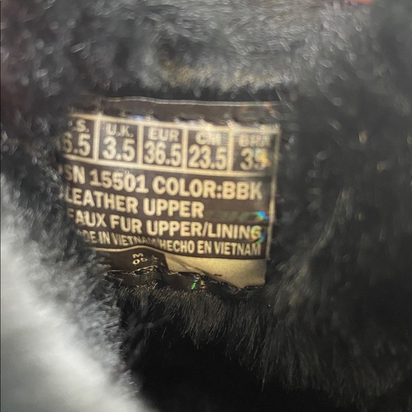 Skechers Air Cooled Goga Mat Faux Fur Trimmed Black Suede Ankle Boots - Picture 9 of 10